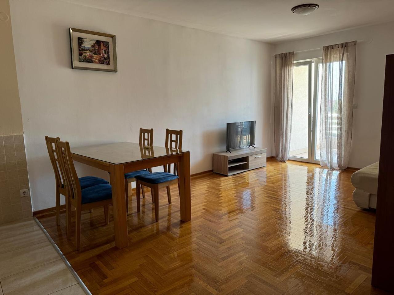 Apartments Montreal Budva Phòng bức ảnh